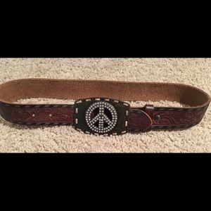 Ariat leather belt with peace sign buckle